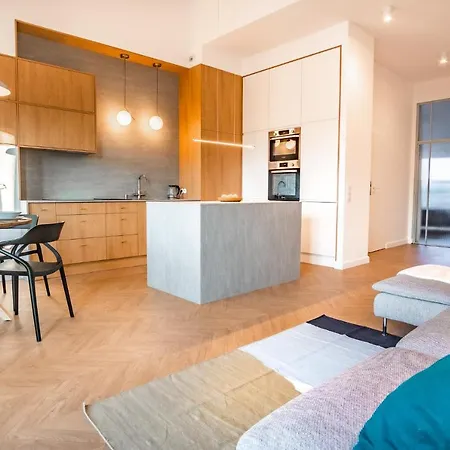 Kossak 5 Apartment