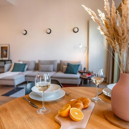 Kossak 5 Apartment